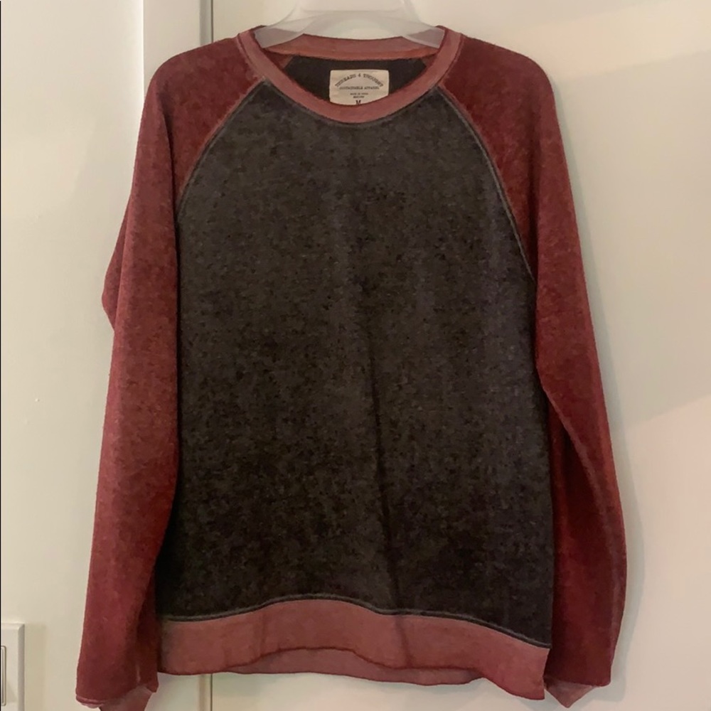 Long sleeve sweatshirt
